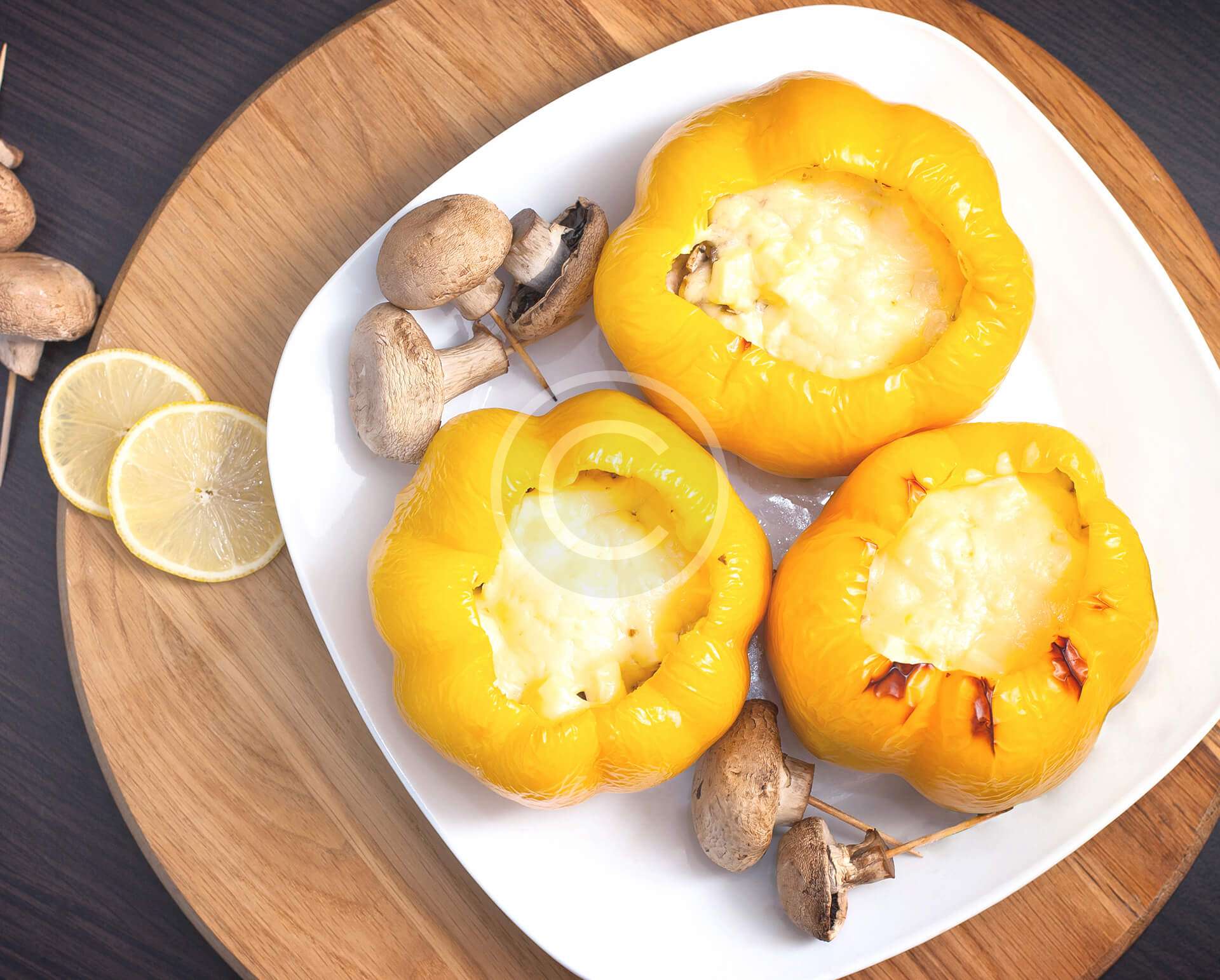 Sweet peppers With  Chicken & cheese